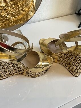 Michael, Michael Kors, Gabriella platform wedges metallic gold leather 8 🔥🔥